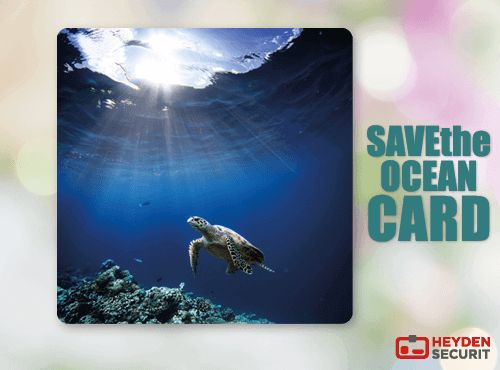 SavetheOcean Card aus recyceltem Plastik aus dem Meer
