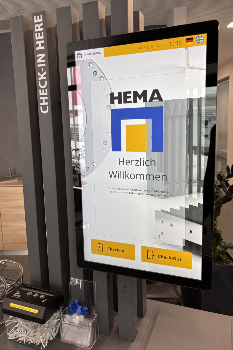 hema-digitales-besuchermanagement-self-checkin-kiosk-bild2 Besuchermanagement Self-Check-In-Kiosk - Welcome Besuchermanagement-Software